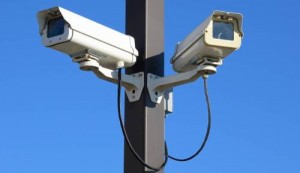 Des caméras de surveillance dans une voie publique